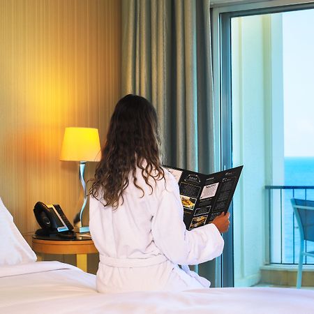 Riviera Hotel And Beach Lounge, Бейрут Екстер'єр фото