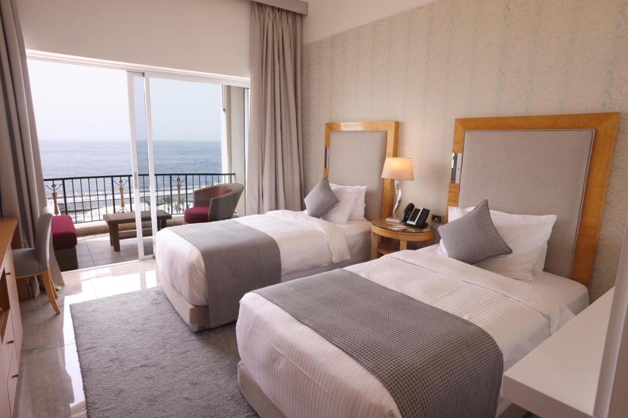 Riviera Hotel And Beach Lounge, Бейрут Екстер'єр фото