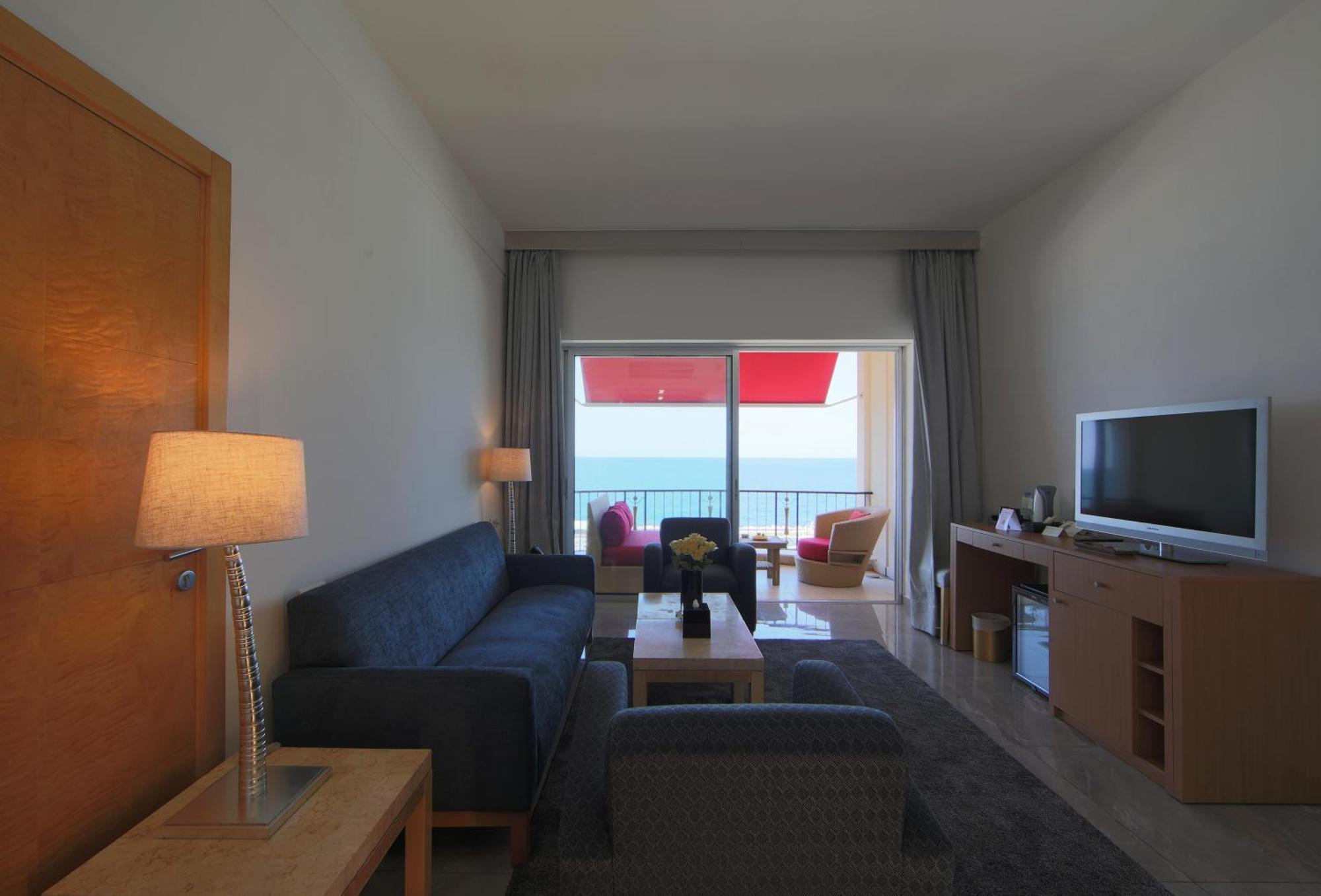 Riviera Hotel And Beach Lounge, Бейрут Екстер'єр фото